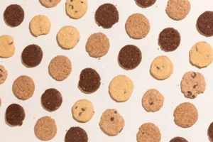 Tray of baked cookies